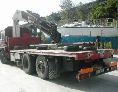 Autocarro MAN per trasporto imbarcazioni